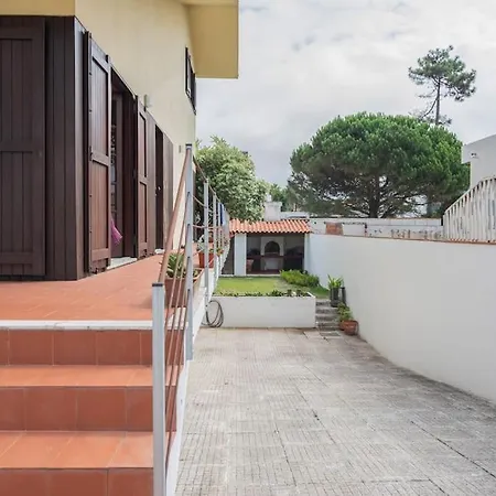 Esmoriz's House Garden Beach Villa