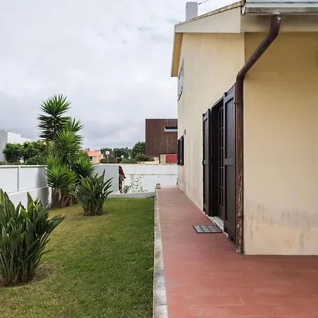 Esmoriz's House Garden Beach
