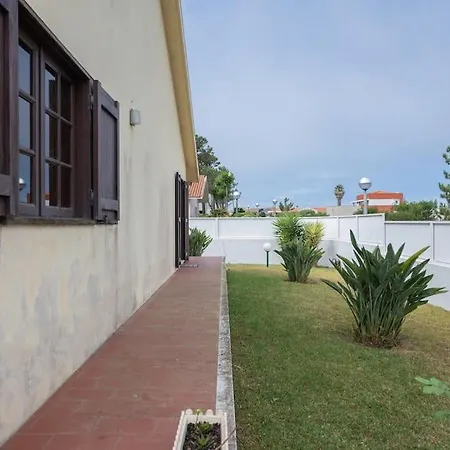 Esmoriz's House Garden Beach Villa *